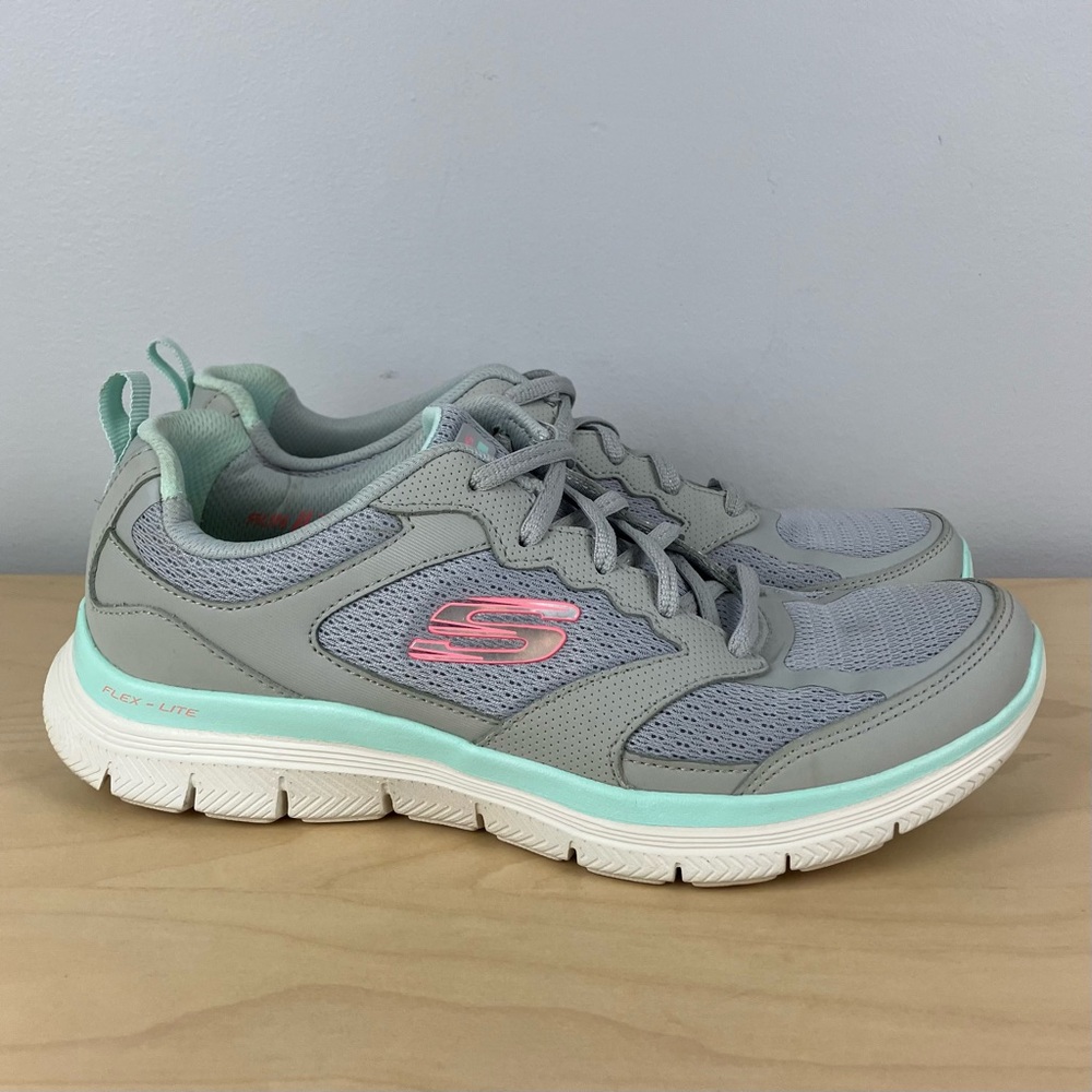 Skechers Women’s Size 8.0 Flex Appeal 4.0 Active Flow Gray Athletic Shoes